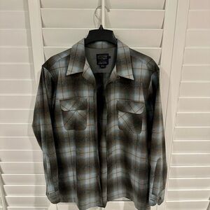 Pendleton Men’s Gray and Baby Blue Plaid Board Shirt